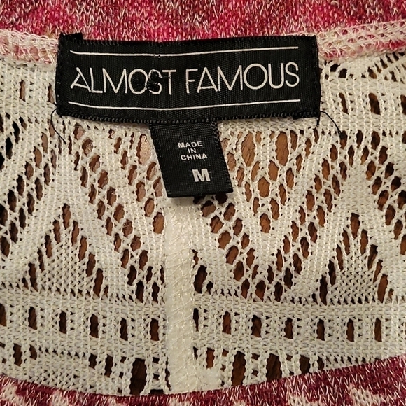 3/$30 Almost FAMOUS Southwestern Aztec Ikat Ruched Oxblood Blouse - Picture 5 of 9